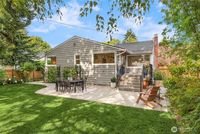 8233 40th Avenue NE, Seattle, WA 98115