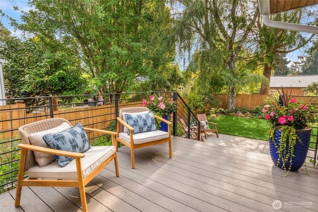 8233 40th Avenue NE, Seattle, WA 98115