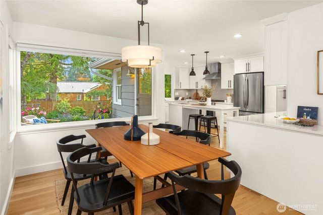 8233 40th Avenue NE, Seattle, WA 98115