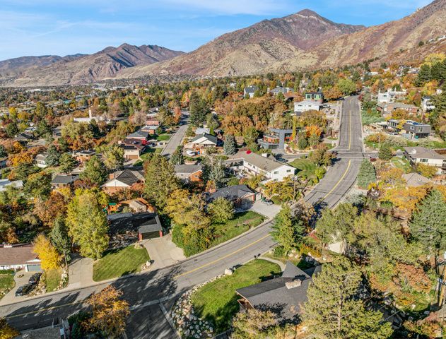 3325 E FORTUNA DR, Salt Lake City, UT 84124