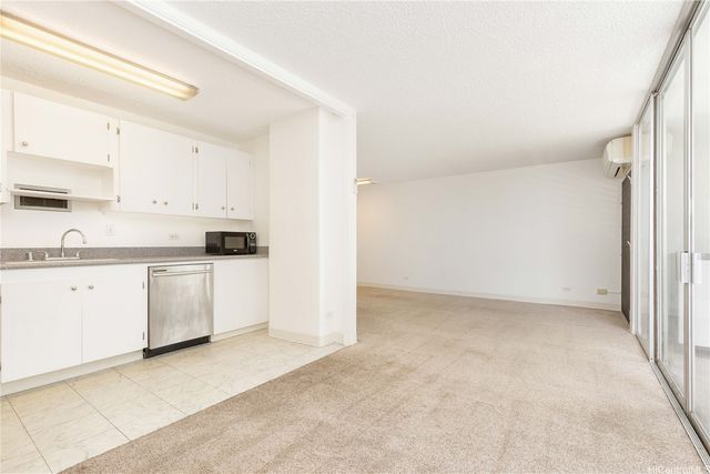 1400 Pensacola Street 405, Honolulu, HI 96822