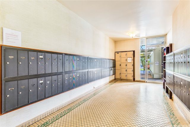 1400 Pensacola Street 405, Honolulu, HI 96822