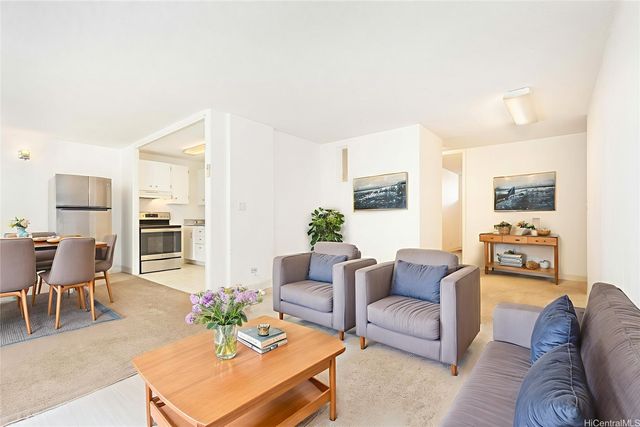 1400 Pensacola Street 405, Honolulu, HI 96822