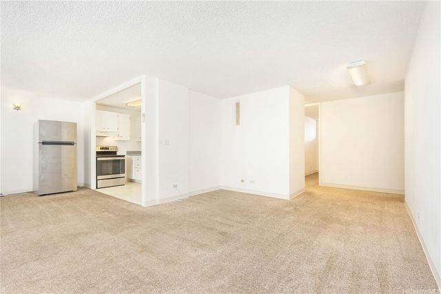 1400 Pensacola Street 405, Honolulu, HI 96822