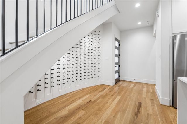 236 Birdsall Street, Houston, TX 77007