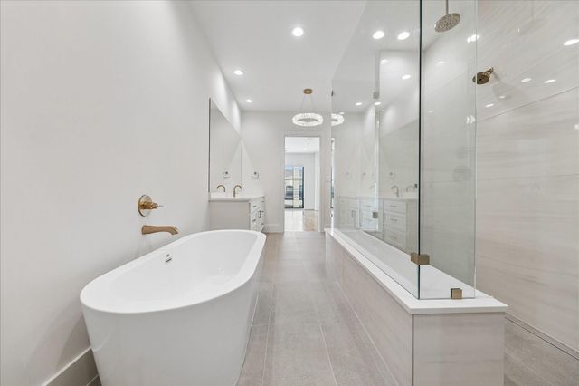 236 Birdsall Street, Houston, TX 77007