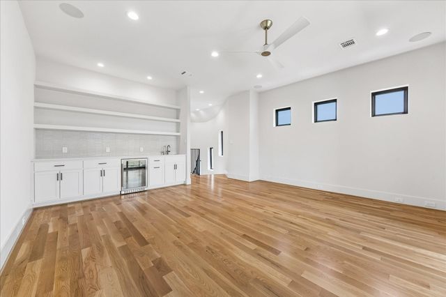 236 Birdsall Street, Houston, TX 77007