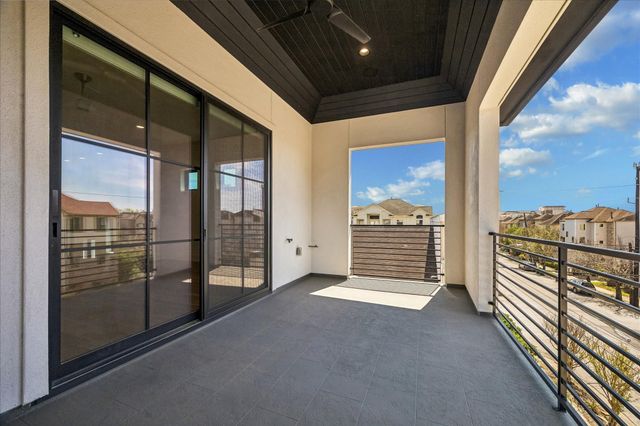 236 Birdsall Street, Houston, TX 77007