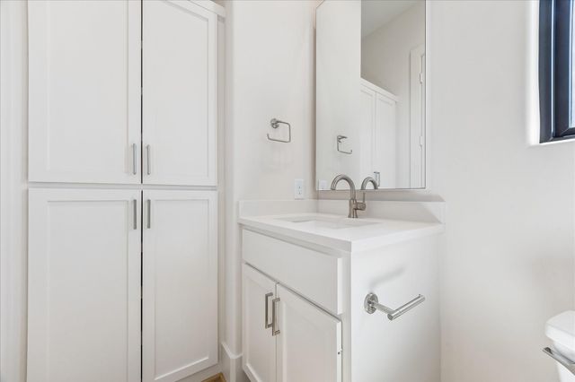 236 Birdsall Street, Houston, TX 77007