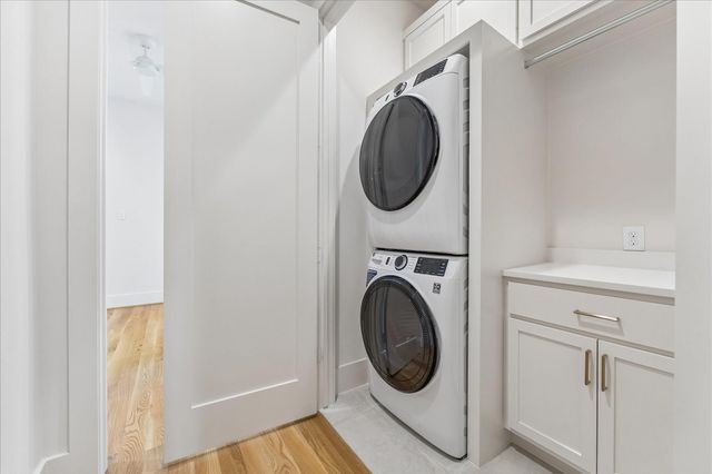 236 Birdsall Street, Houston, TX 77007