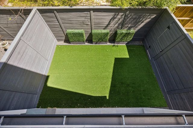 236 Birdsall Street, Houston, TX 77007