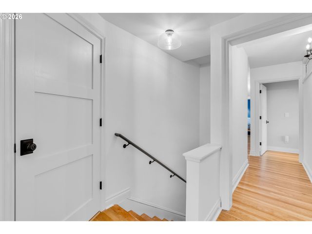 5805 Sw TAYLOR St, Portland, OR 97221