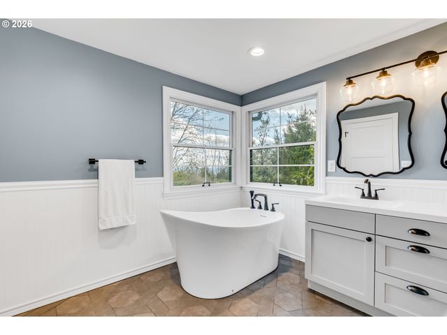 5805 Sw TAYLOR St, Portland, OR 97221