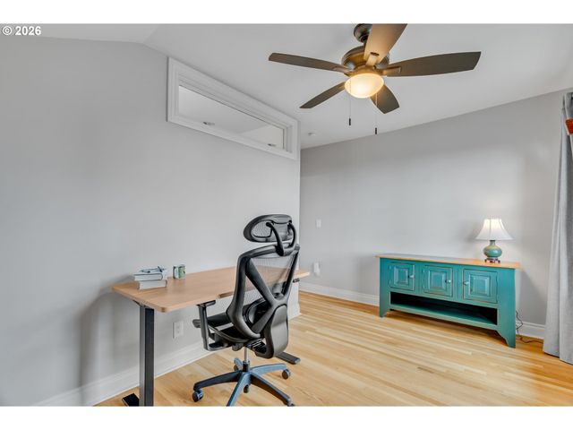 5805 Sw TAYLOR St, Portland, OR 97221