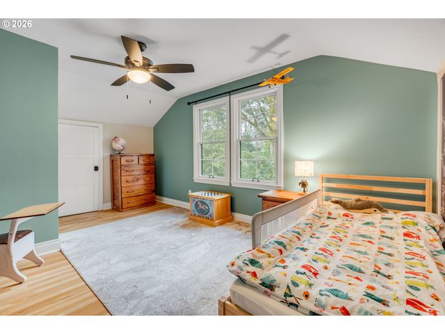 5805 Sw TAYLOR St, Portland, OR 97221