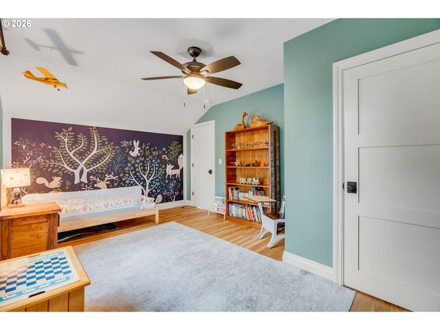 5805 Sw TAYLOR St, Portland, OR 97221