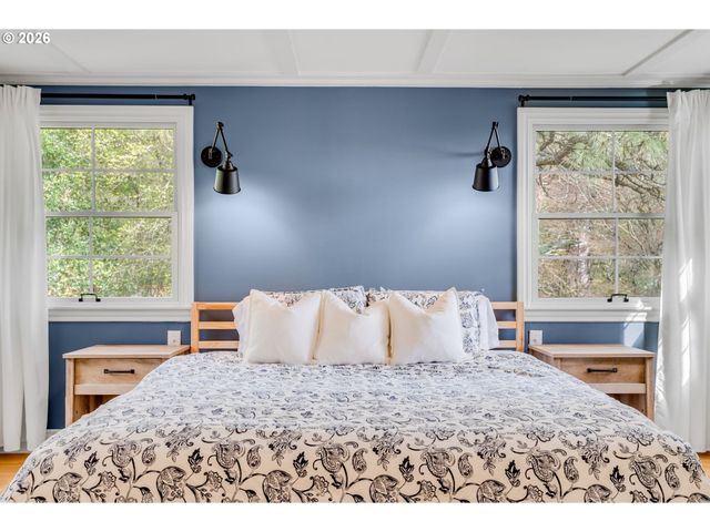 5805 Sw TAYLOR St, Portland, OR 97221