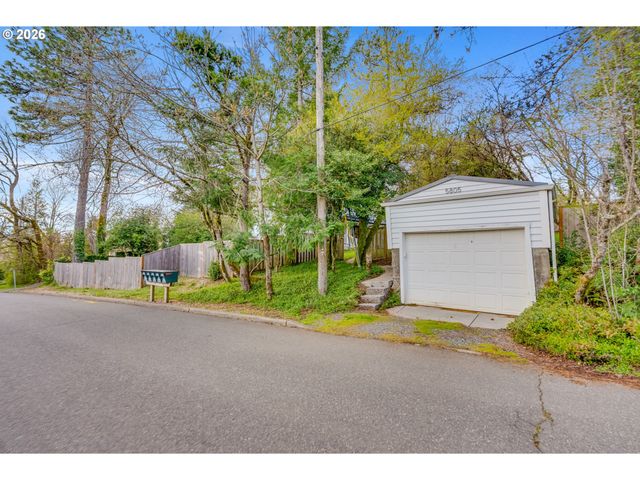 5805 Sw TAYLOR St, Portland, OR 97221