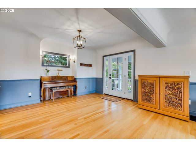 5805 Sw TAYLOR St, Portland, OR 97221