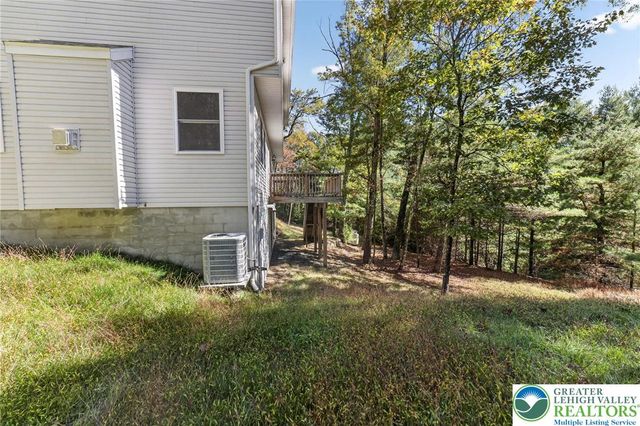 45 Coach Road, Jackson Twp, PA 18360