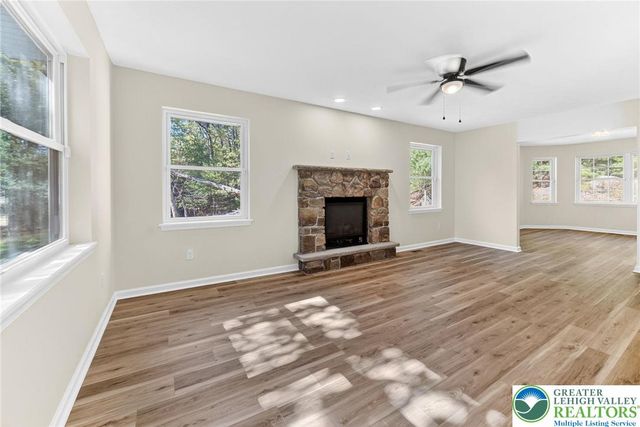 45 Coach Road, Jackson Twp, PA 18360