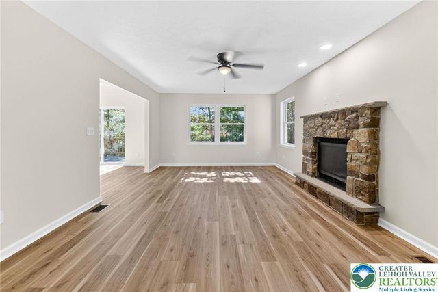 45 Coach Road, Jackson Twp, PA 18360