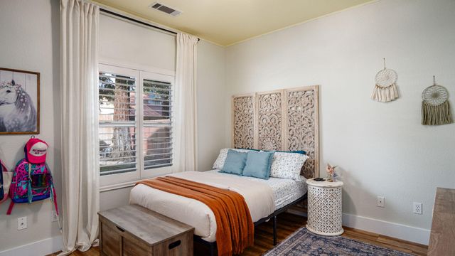 4610 W Grove Avenue, Visalia, CA 93291