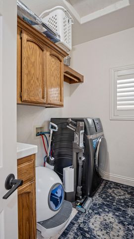 4610 W Grove Avenue, Visalia, CA 93291