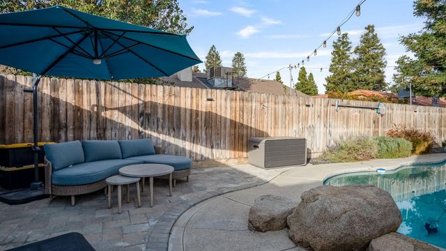 4610 W Grove Avenue, Visalia, CA 93291