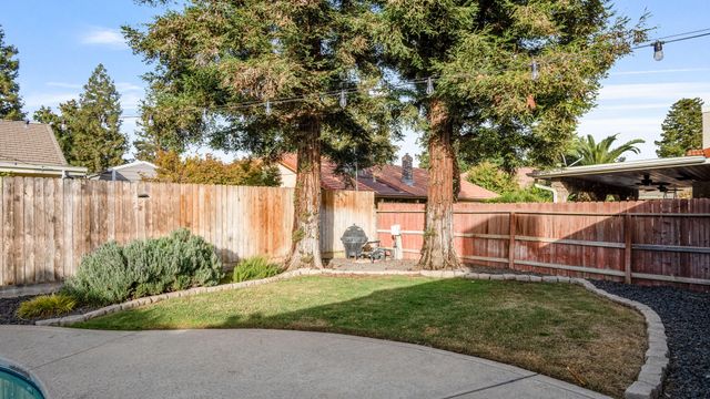 4610 W Grove Avenue, Visalia, CA 93291
