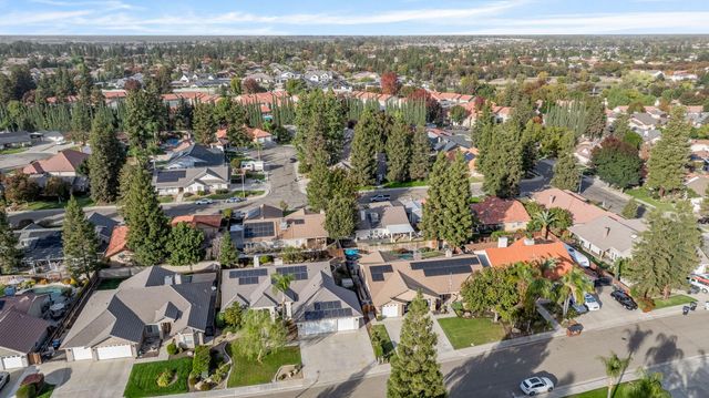 4610 W Grove Avenue, Visalia, CA 93291