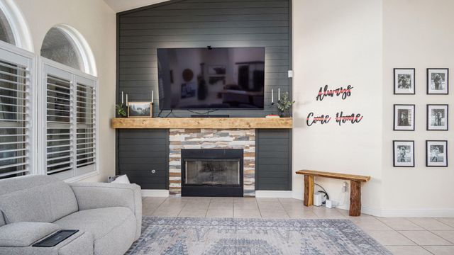 4610 W Grove Avenue, Visalia, CA 93291