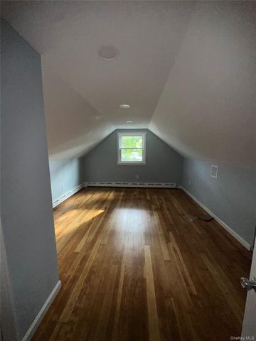 16 Blythe Road, Ronkonkoma, NY 11779