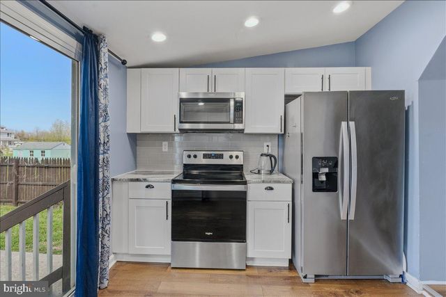 4704 CHARLESTON, Baltimore, MD 21225