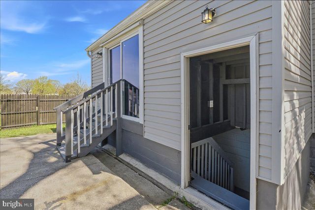 4704 CHARLESTON, Baltimore, MD 21225
