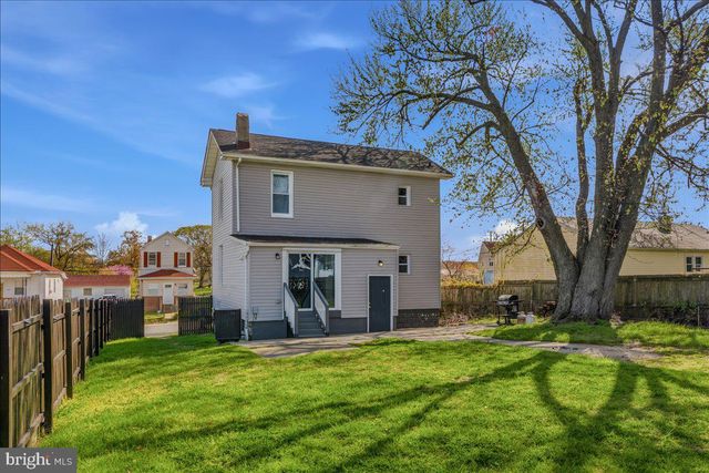 4704 CHARLESTON, Baltimore, MD 21225