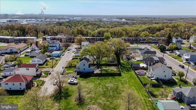 4704 CHARLESTON, Baltimore, MD 21225