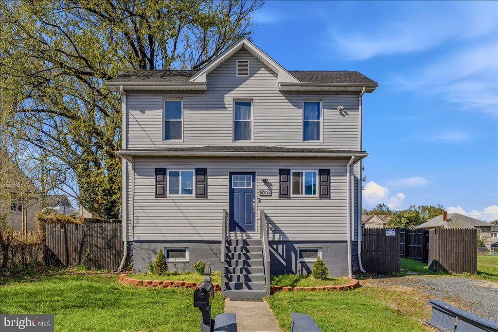 4704 CHARLESTON, Baltimore, MD 21225
