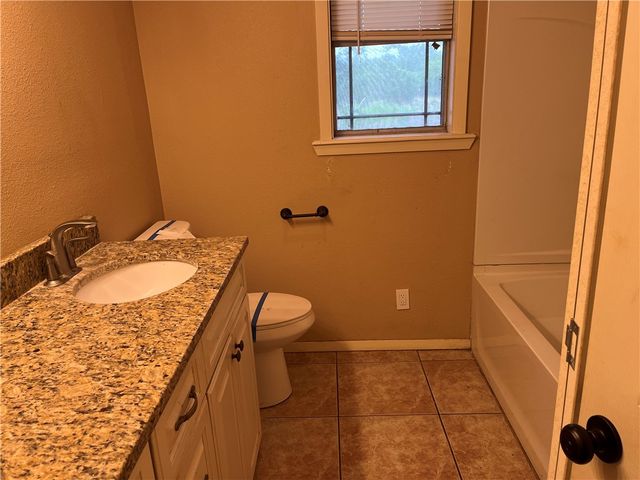 785 S County Road 305, Orange Grove, TX 78372