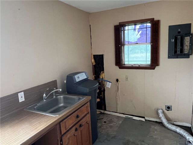 785 S County Road 305, Orange Grove, TX 78372