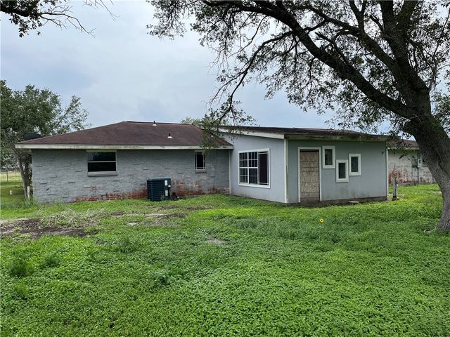 785 S County Road 305, Orange Grove, TX 78372