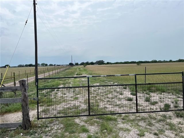 785 S County Road 305, Orange Grove, TX 78372