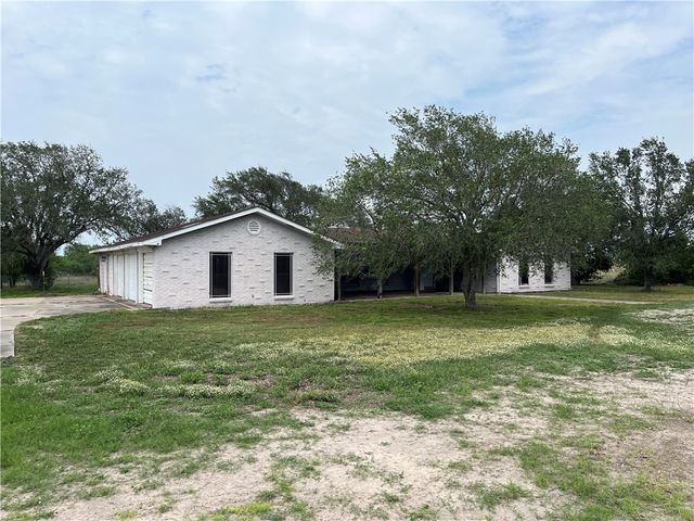 785 S County Road 305, Orange Grove, TX 78372