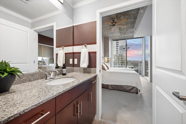 360 Nueces ST 3910, Austin, TX 78701