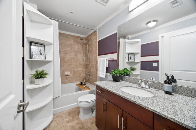 360 Nueces ST 3910, Austin, TX 78701