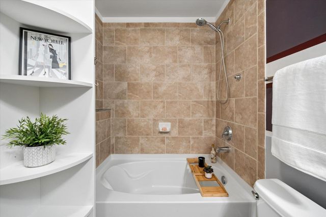 360 Nueces ST 3910, Austin, TX 78701