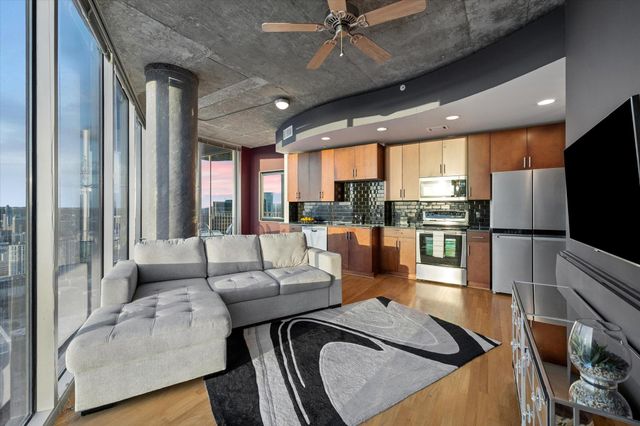 360 Nueces ST 3910, Austin, TX 78701