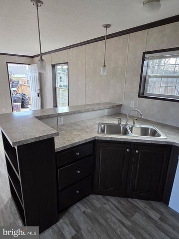 20 SOUTH KENNY DRIVE, Ridgeley, WV 26753