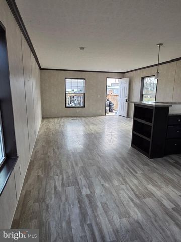 20 SOUTH KENNY DRIVE, Ridgeley, WV 26753