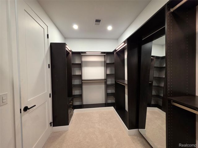 1833 N Washington Avenue, Royal Oak, MI 48073